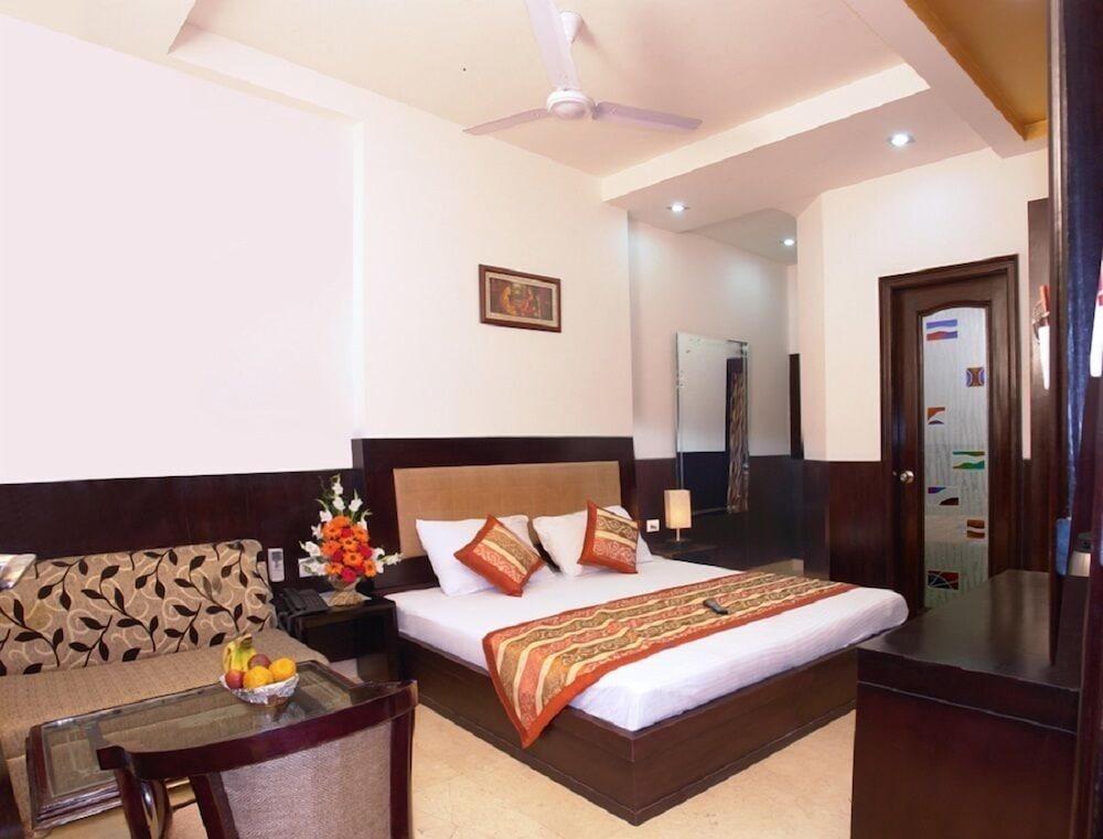 Hotel Apra Deluxe Νέο Δελχί Δωμάτιο φωτογραφία
