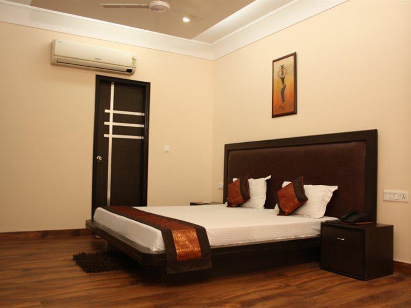 Hotel Apra Deluxe Νέο Δελχί Εξωτερικό φωτογραφία