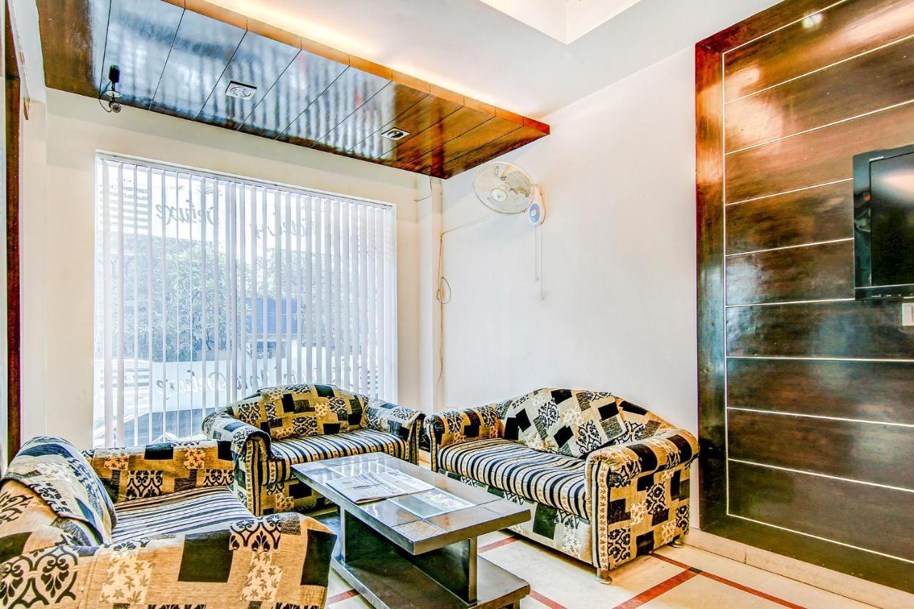 Hotel Apra Deluxe Νέο Δελχί Εξωτερικό φωτογραφία