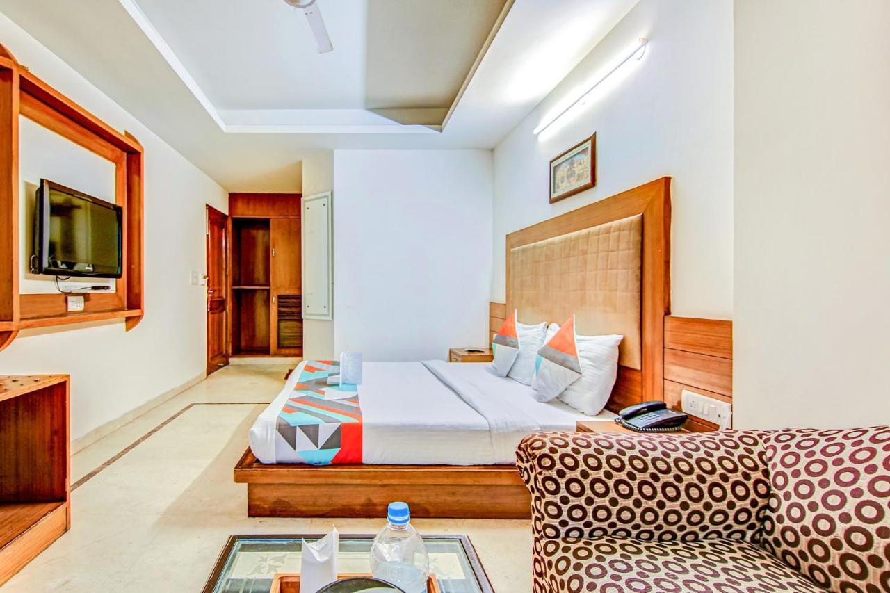 Hotel Apra Deluxe Νέο Δελχί Εξωτερικό φωτογραφία